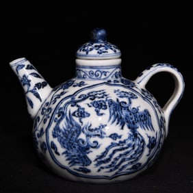 An Exquisite Blue and White Blue and White Phoenix Pattern Pot