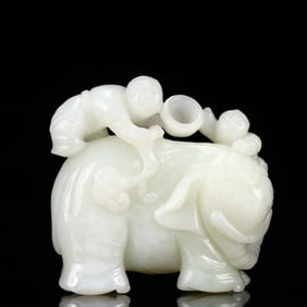 An Exquisite White Jade Elephant Ornament