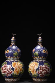 A Pair of Exquisite Cloisonne Flower and Bird Pattern Gourd-Shaped Vases