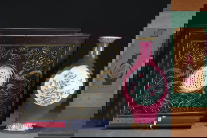 A Huge Red Glazed Famille-Rose Flower and Butterfly Pattern Vase,With Chinese Vertical Scroll Ink