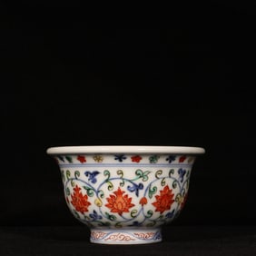 An Exquisite Blue and White Wucai Lotus Pattern Bowl