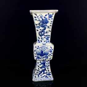 An Exquisite Blue and White Dragon and Phoenix Pattern Vase