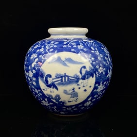 An Exquisite Blue and White Figure Pattern Jar