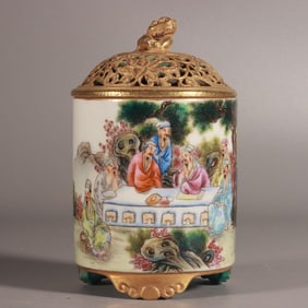 An Exquisite Enamel Figure Pattern Tripod Censer
