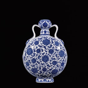 An Exquisite Blue and White Lotus Pattern Double-Ears Vase