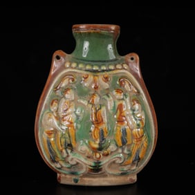 An Exquisite Tang Tri-Color Glazed Pottery Figure Pattern teapot