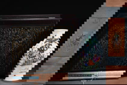 A Rare Famille-Rose Painted Gold Figure Pattern Vase,With Poem,With Chinese Vertical Scroll Ink