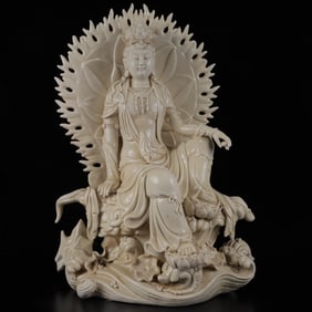 An Exquisite Blance-De-Chine Statue of Avalokitesvara
