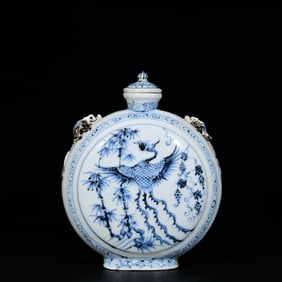 An Exquisite Blue and White Phoenix Pattern Double-Ears Vase