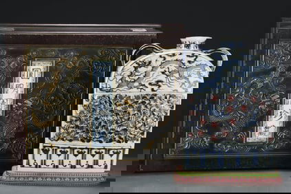 An Exquisite Blue and White Underglaze-Red Dragon Pattern Vase