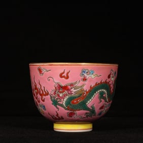 An Exquisite Enamel Painted Gold Dragon and Phoenix Pattern Cup