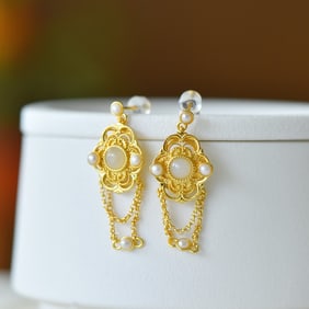 A Set of Fine Sterling Silver Inlaid White Jade Jewelry