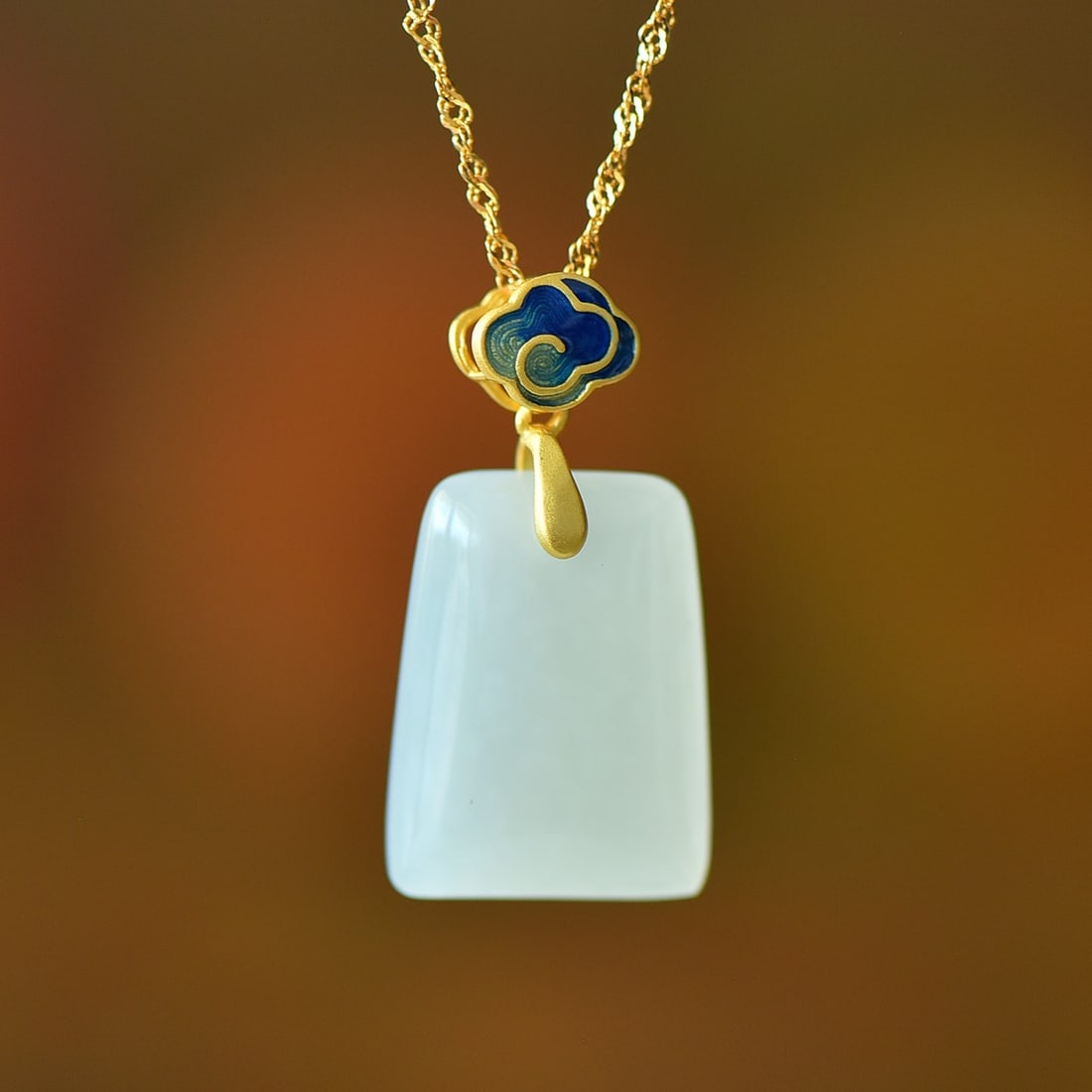 An Exquisite Sterling Silver Inlaid White Jade Auspicious Cloud Pattern Necklace (1 of 6)