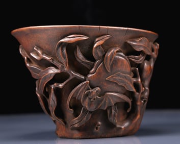 An Exquisite Bamboo Bat and Peach Pattern Cup