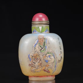 An Exquisite Glass Figure Pattern Snuff Bottle