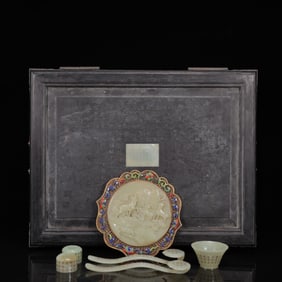 A Set of Exquisite Gilt Inlaid White Jade Deer Pattern Ornaments,with an Imperial Poem by Emperor