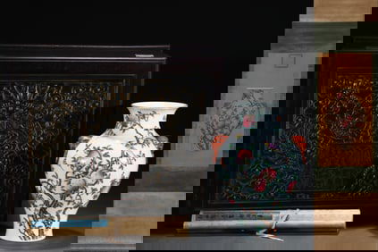 A Rare Famille-Rose Painted Gold Bats and Peach Pattern Double-Ears Vase,With Poem,With Chinese