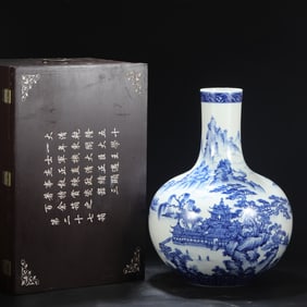 A Huge Blue and White Landscape Pattern Vase