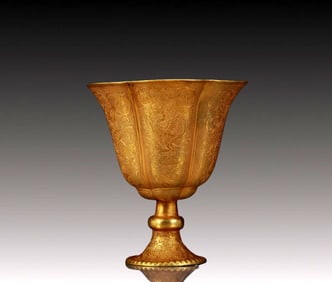 An Exquisite Gilt Bronze Dragon and Phoenix Pattern Cup