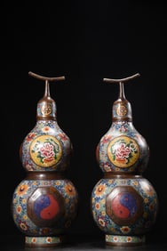 A Pair of Exquisite Cloisonne Gourd-Shaped Vases