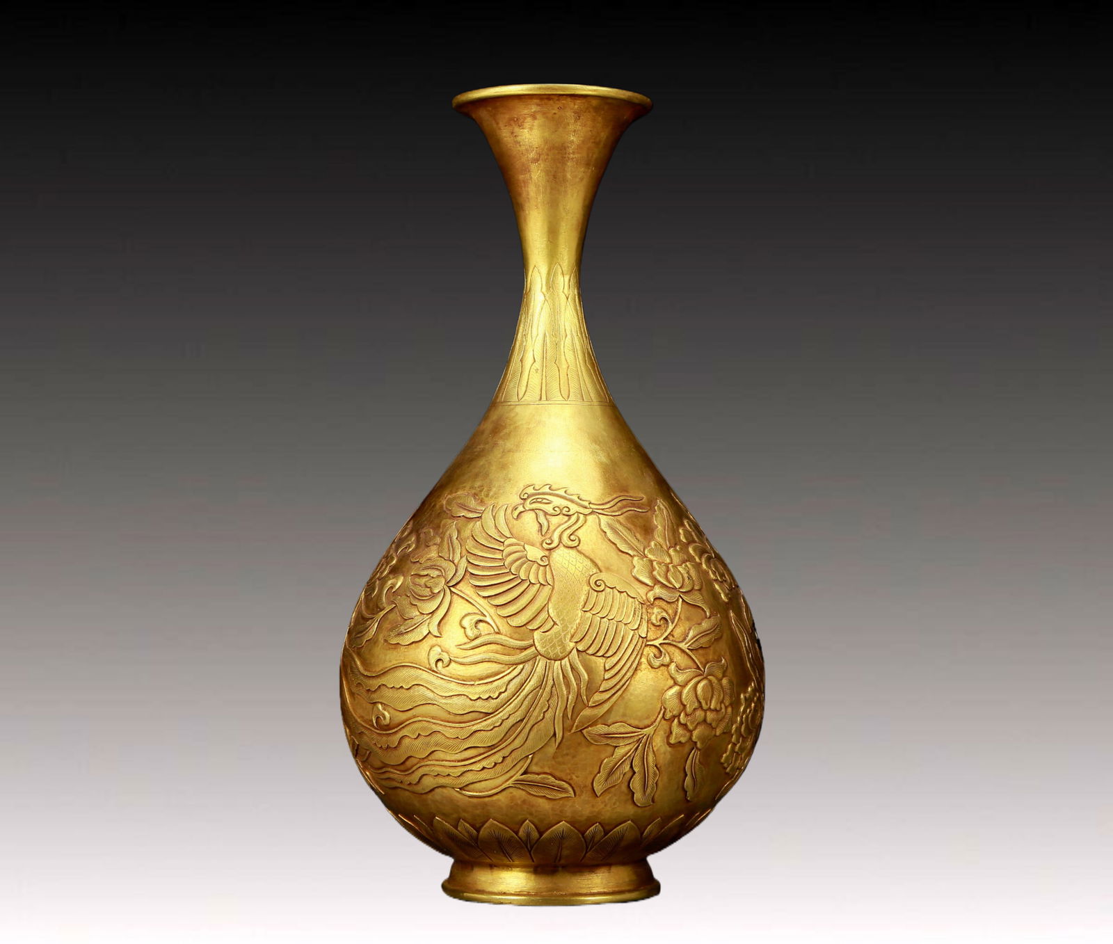 An Exquisite Gilt Bronze Flower and Phoenix Pattern Vase: An Exquisite Gilt Bronze Flower and Phoenix Pattern Vase,Qing Dynasty, China,Size:5.9inx11in,Weight:1210g 铜鎏金花卉凤纹瓶，清代