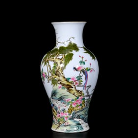 An Exquisite Enamel Flower and Bird Pattern Vase,With Poem