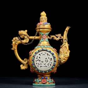 An exquisite gilt bronze ewer with white jade dragon pattern