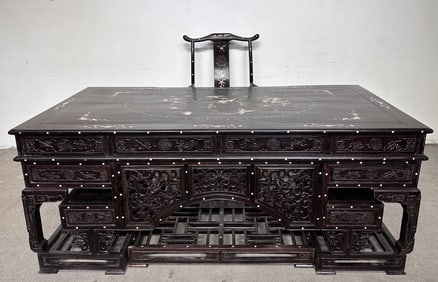 A Set of Fine Zitanwood Inlaid Shell Flower and Bird Pattern Table and Armchair