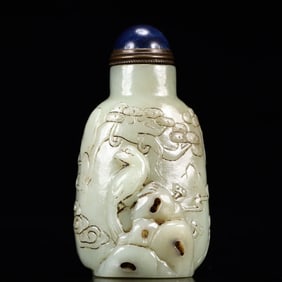 An Exquisite White Jade Figure Pattern Snuff Bottle