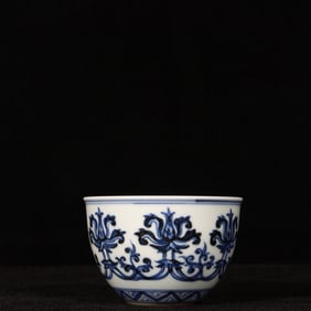 An Exquisite Blue and White Lotus Pattern Cup