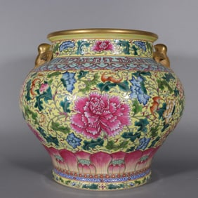 An Exquisite Famille-Rose Flower Pattern Double-Ears Vat