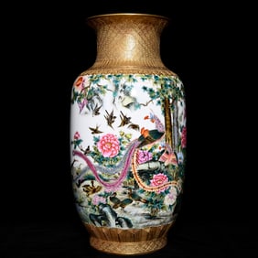 A Huge Famille-Rose Gilt Flower and Phoenix Pattern Vase