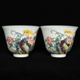 A Pair of Exquisite Famille-Rose Flower and Bird Pattern Cups
