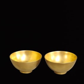 A Pair of Exquisite Gold Ground Cups