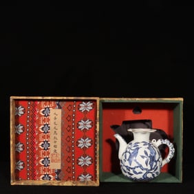 An Exquisite Blue and White Flower and Bird Pattern Teapot