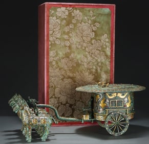 A Huge Inlaid Gold and Silver Bronze Dragon Pattern Carriage,Inlaid Gems