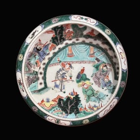 An Exquisite Wucai Figure Pattern Brush Washer