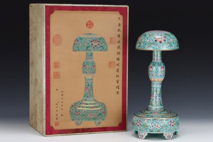 A Rare Enamel Flower Pattern Hatstand