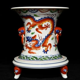 An Exquisite Wucai Dragon Pattern Double-Ears Vase,With Base
