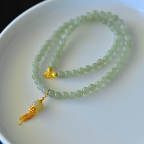 An Exquisite Sterling Silver-Gold Plated Inlaid Greenish Jade Necklace
