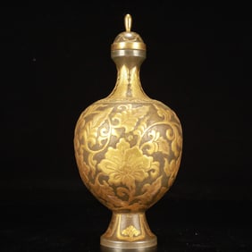 An Exquisite Gilt Bronze Flower Pattern Bottle