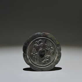 An Archaic Bronze Flower Pattern Round Mirror