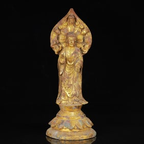 An Exquisite Gilt Bronze Statue of Sakyamuni