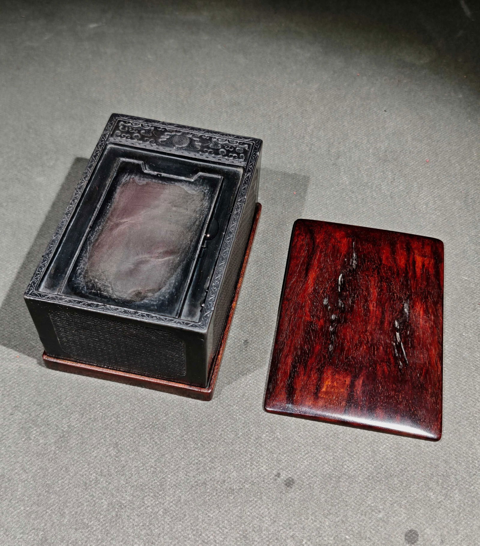 An Exquisite Landscape and Figure Pattern Inkstone,With Poem,With Base,With Cover: An Exquisite Landscape and Figure Pattern Inkstone,With Poem,With Base,With Cover,Qing Dynasty, China,Qian Weicheng Mark,Size:5.2inx3.5inx2.4in 山水人物纹砚台