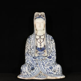 A Huge Blue and White Lotus Pattern Statue of Avalokitesvara