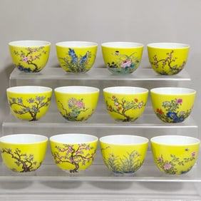 A Set of Fine Yellow Glazed Famille-Rose Flower Pattern Cups,With Poem