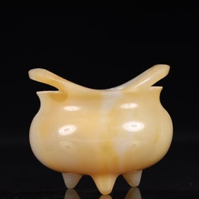 An Exquisite Agate Double-Ears and Tripod Censer