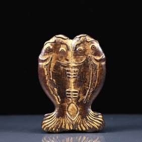 An Exquisite Zitanwood Painted Gold Fish Pattern Box