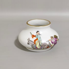 An Exquisite Famille-Rose Painted Gold Character and Story Pattern Water Pot