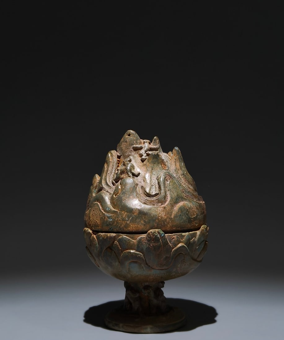 An Archaic Bronze Mountian-Shaped Censer,With Inscription: An Archaic Bronze Mountian-Shaped Censer,With Inscription,Han Dynasty, China,Size:7.1inx4.7in 青铜山形香炉,带铭文,中国汉代
